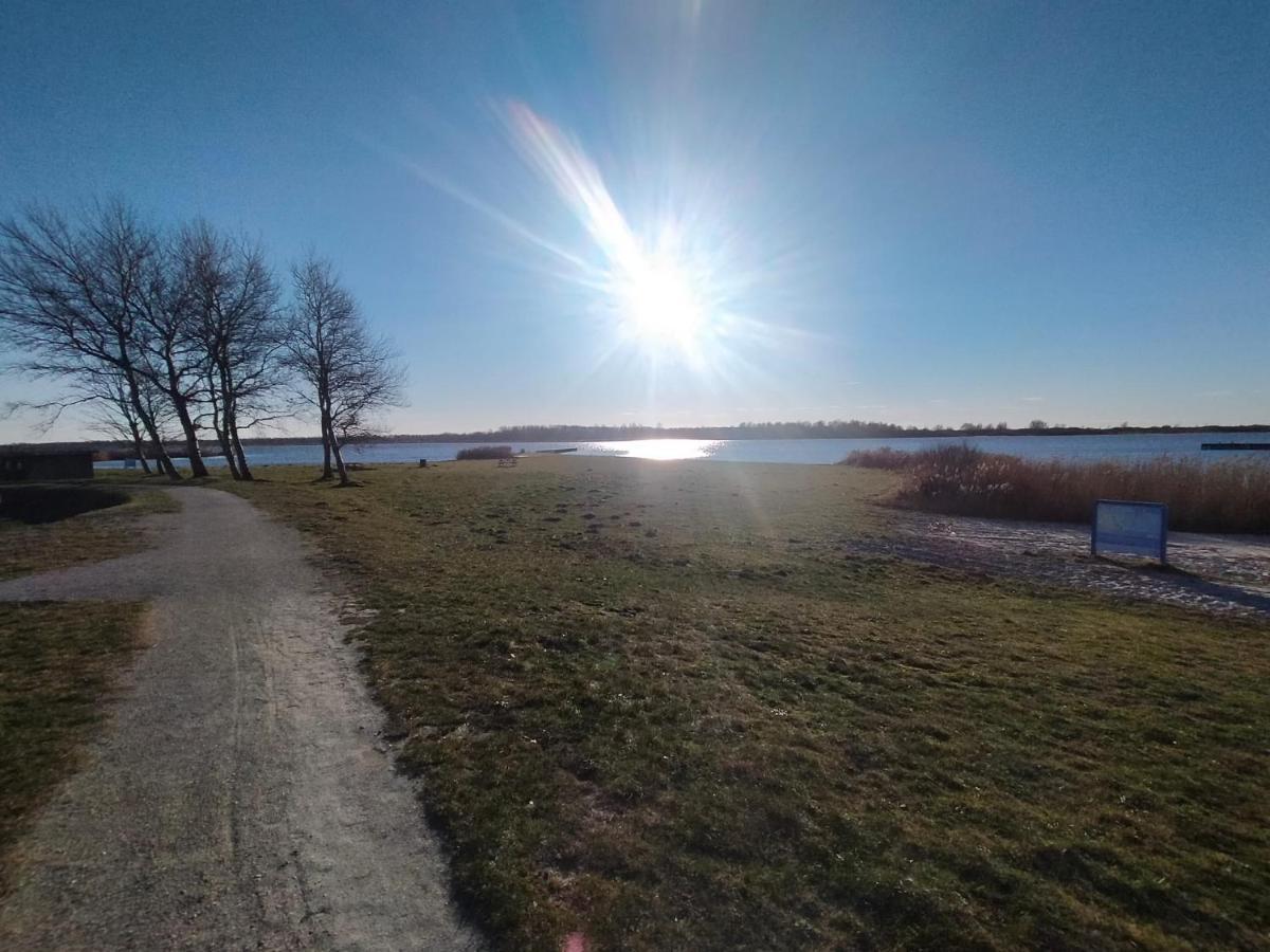 Bj Chalets - De Rug 1 - Vakantiepark Lauwersoog - Luxe Chalet Met Vaatwasser! Vroege Incheck! Bagian luar foto