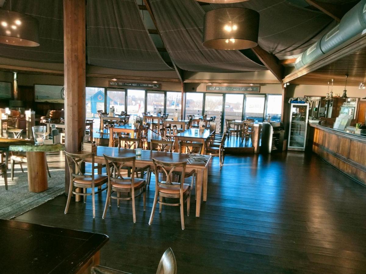 Bj Chalets - De Rug 1 - Vakantiepark Lauwersoog - Luxe Chalet Met Vaatwasser! Vroege Incheck! Bagian luar foto